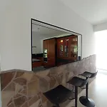 La Les Pieds Dans Leau