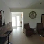 La Les Pieds Dans Leau Comblain-au-Pont