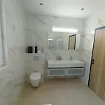 La Les Pieds Dans Leau *