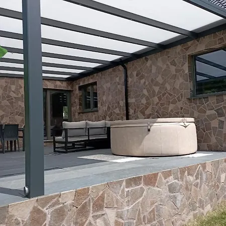 Villa La Les Pieds Dans Leau Comblain-au-Pont