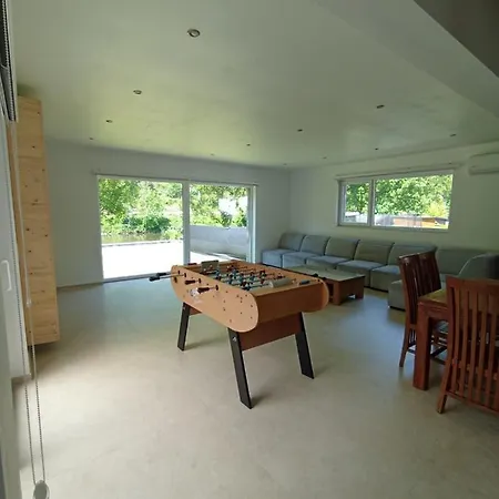 Villa La Les Pieds Dans Leau Comblain-au-Pont