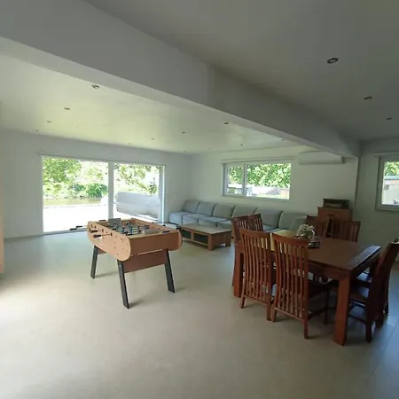 Villa La Les Pieds Dans Leau Comblain-au-Pont