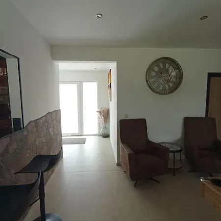 La Les Pieds Dans Leau Comblain-au-Pont