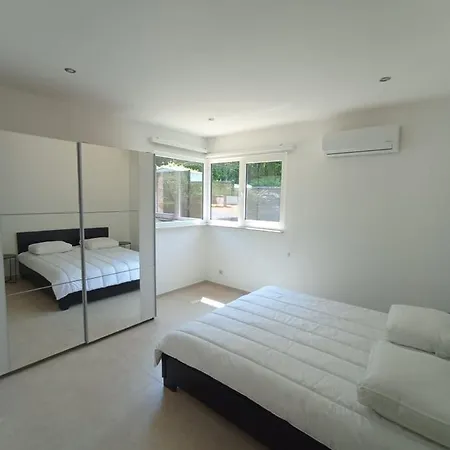 La Les Pieds Dans Leau Villa *