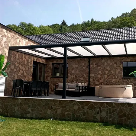 La Les Pieds Dans Leau Comblain-au-Pont