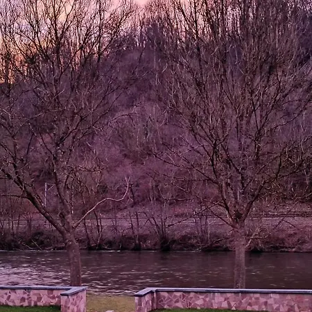 Villa La Les Pieds Dans Leau Comblain-au-Pont
